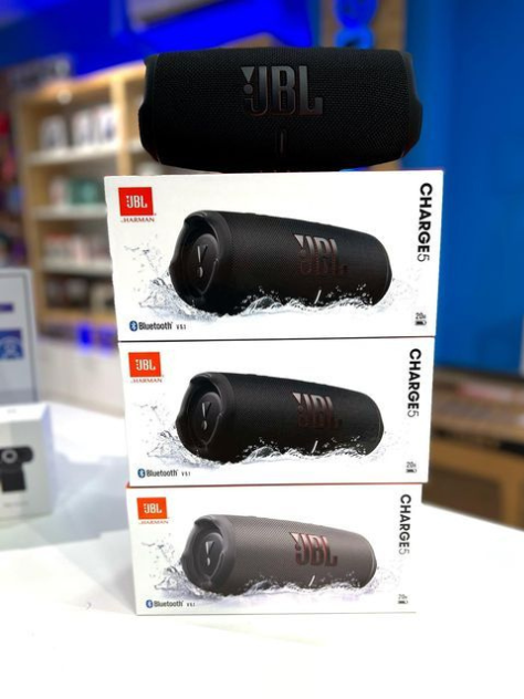 SUPER OFERTA  PARLANTE JBL CHARGE 5 2X1